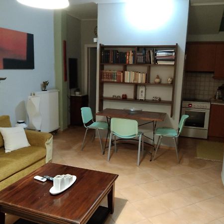 Ησυχες Διακοπες Villa Kalamáta Eksteriør bilde